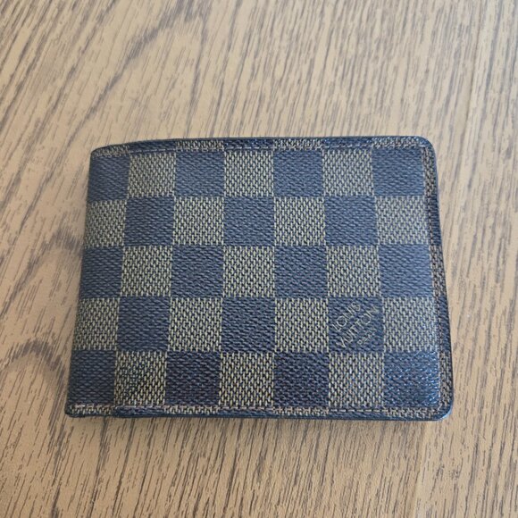 Louis Vuitton wallet - Picture 1 of 10